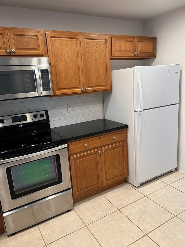 24 Laredo Pl - Photo 6 of 19