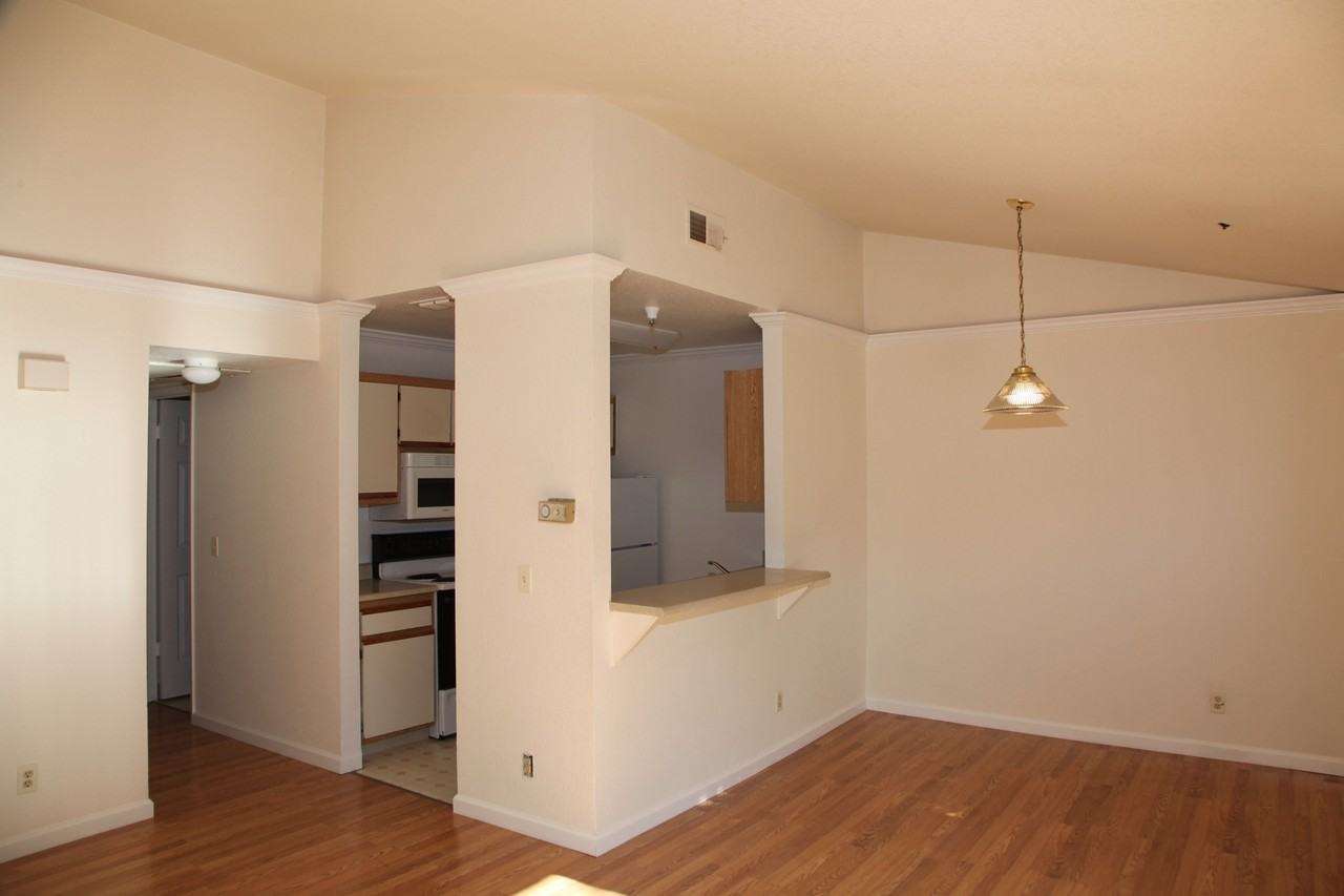 2902 Redwood Pkwy #26 - Photo 2 of 11