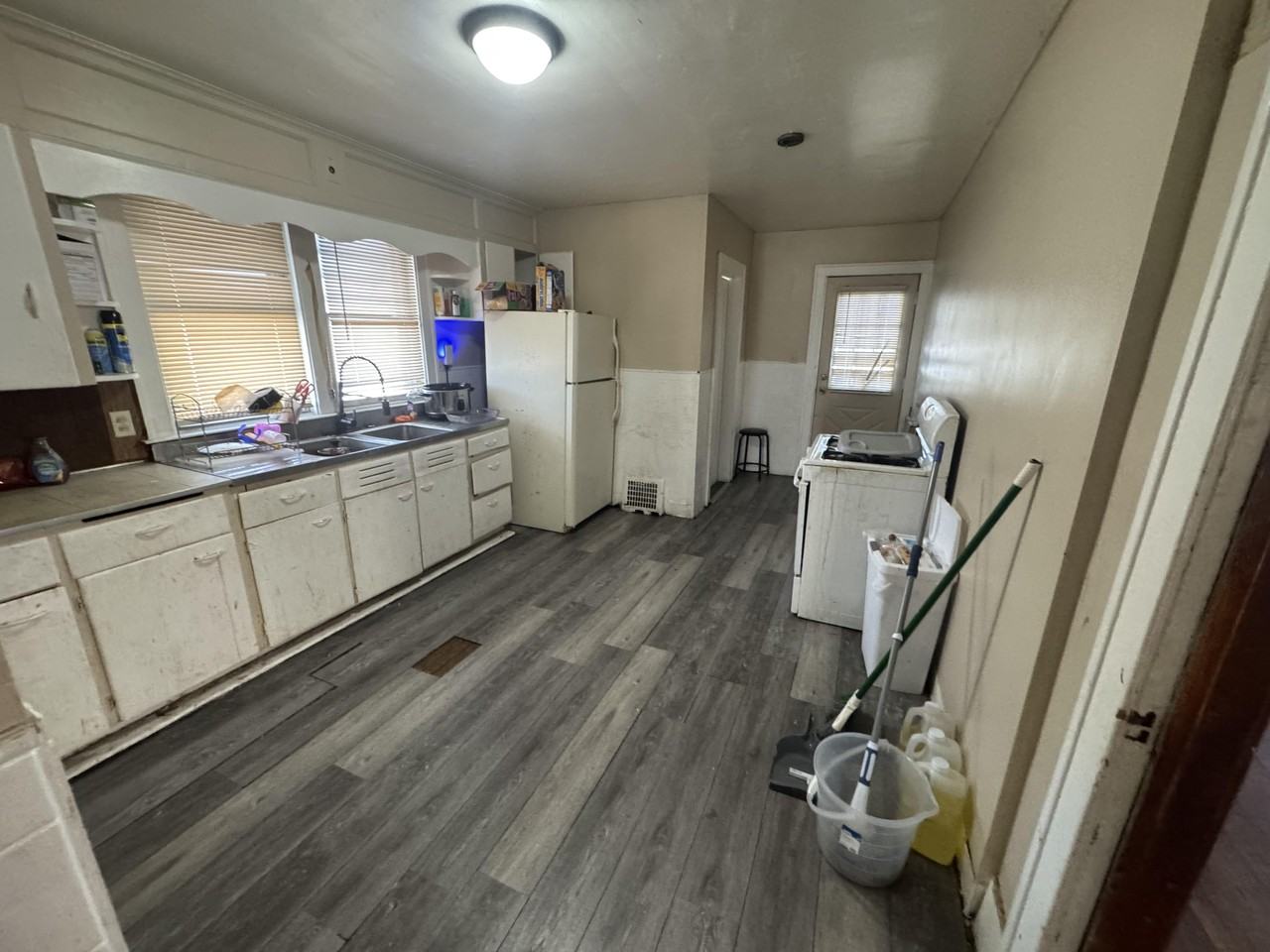 14201 Mayfield St #NA - Photo 2 of 20