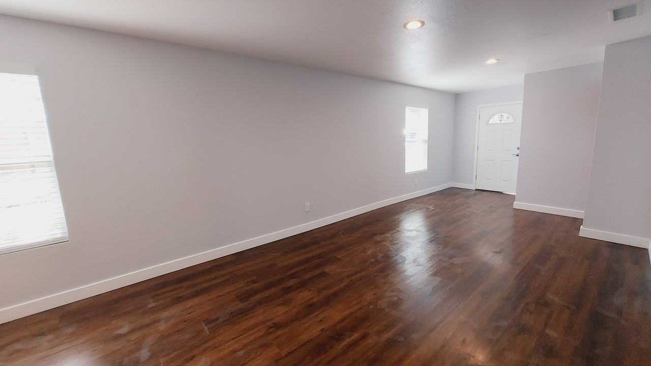 808 S Bois D Arc St #NA - Photo 5 of 12