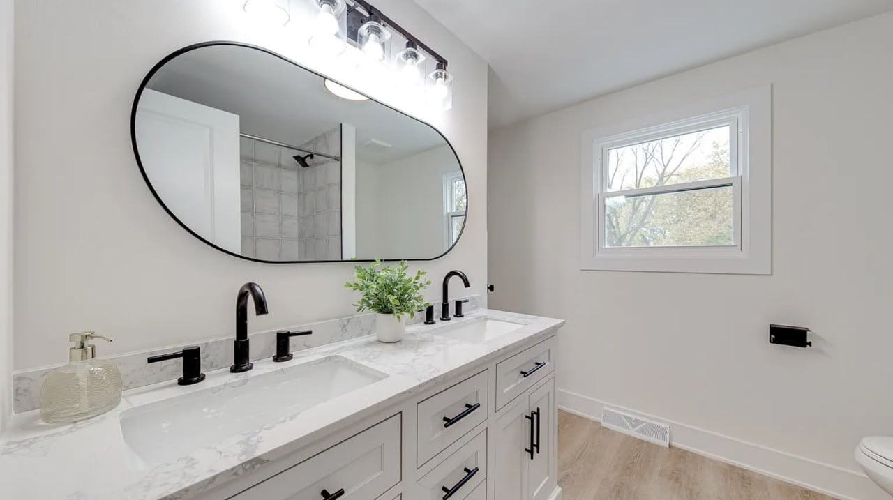 3023 N Windsor Dr #NA - Photo 4 of 25