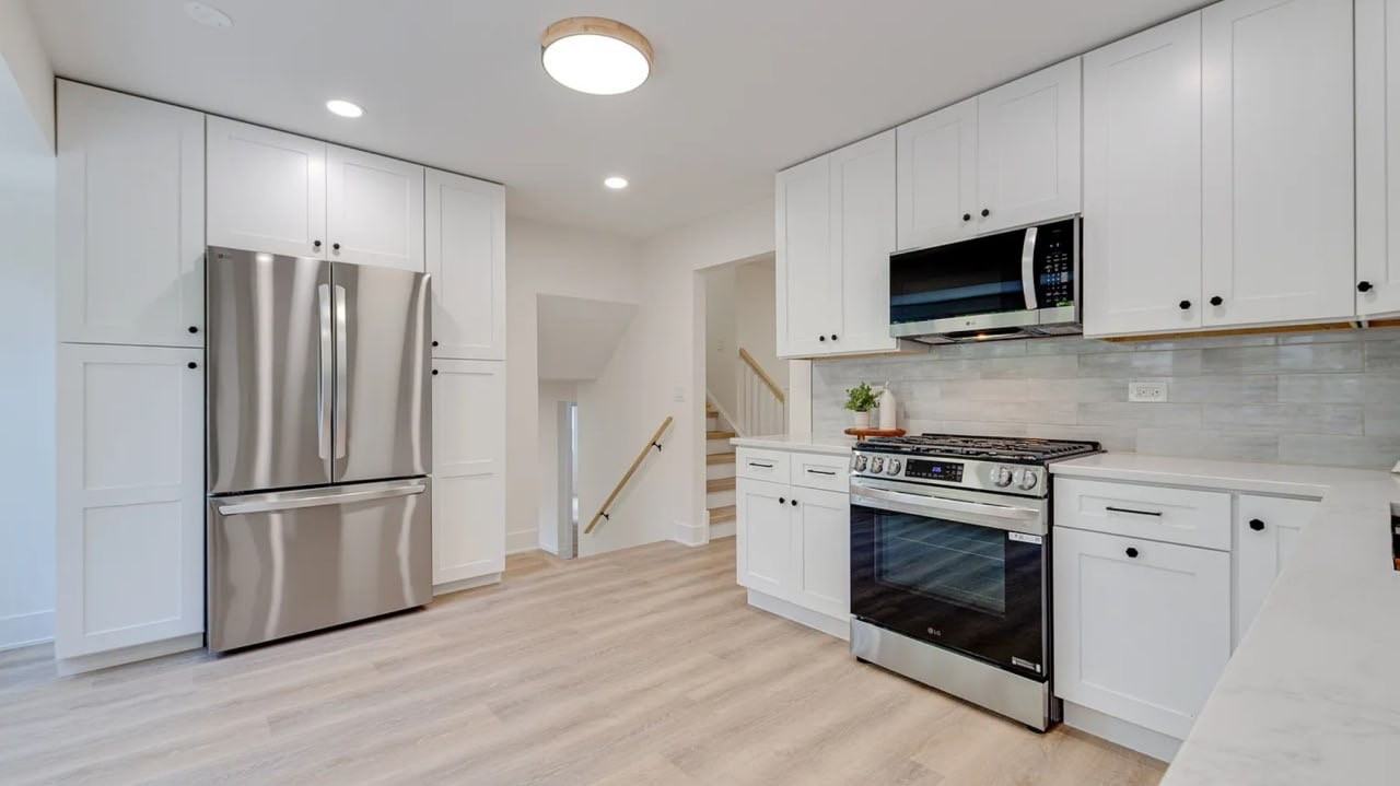 3023 N Windsor Dr #NA - Photo 6 of 25