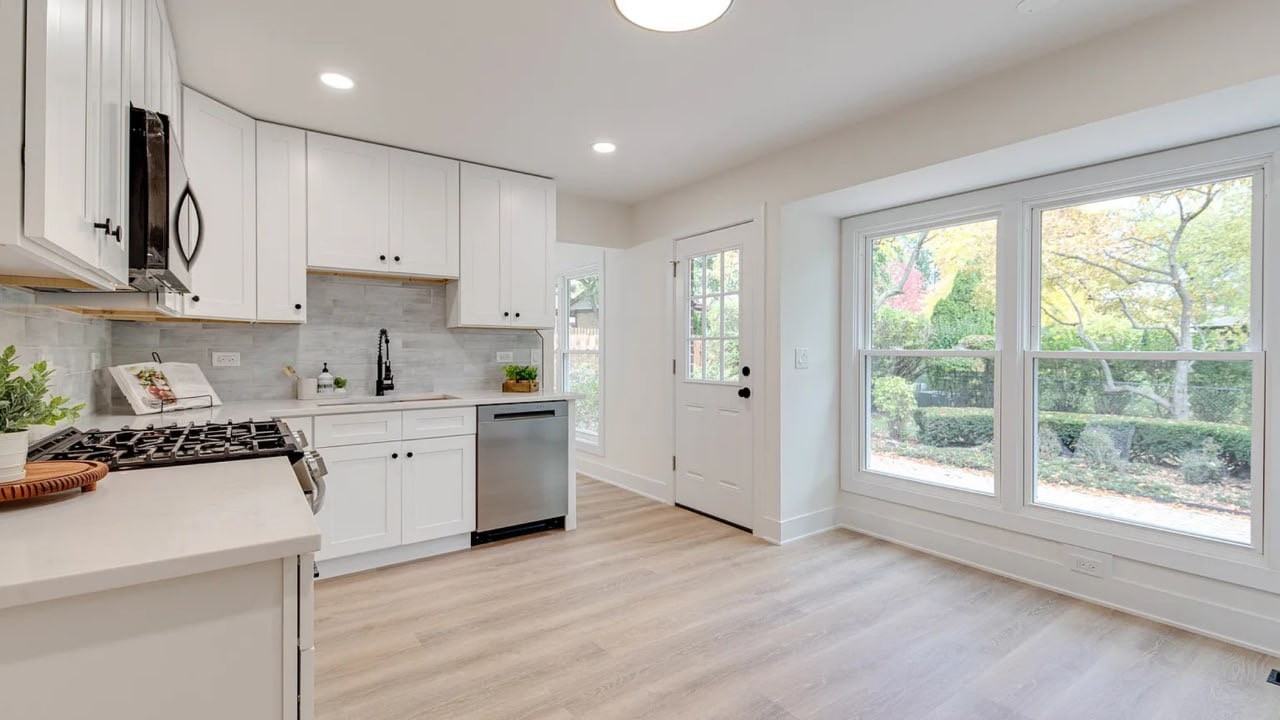 3023 N Windsor Dr #NA - Photo 7 of 25