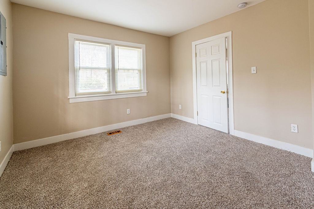 125 Lewis Dr #NA - Photo 5 of 14