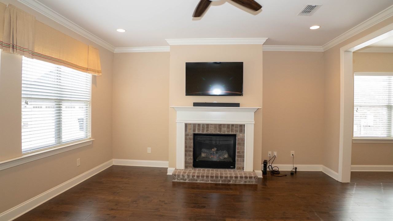 808 Charming Ct #NA - Photo 7 of 26