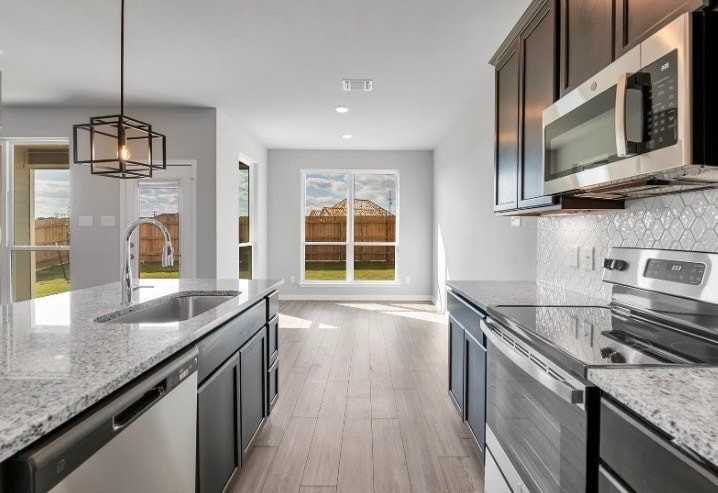 1833 Horatio St #NA - Photo 5 of 9