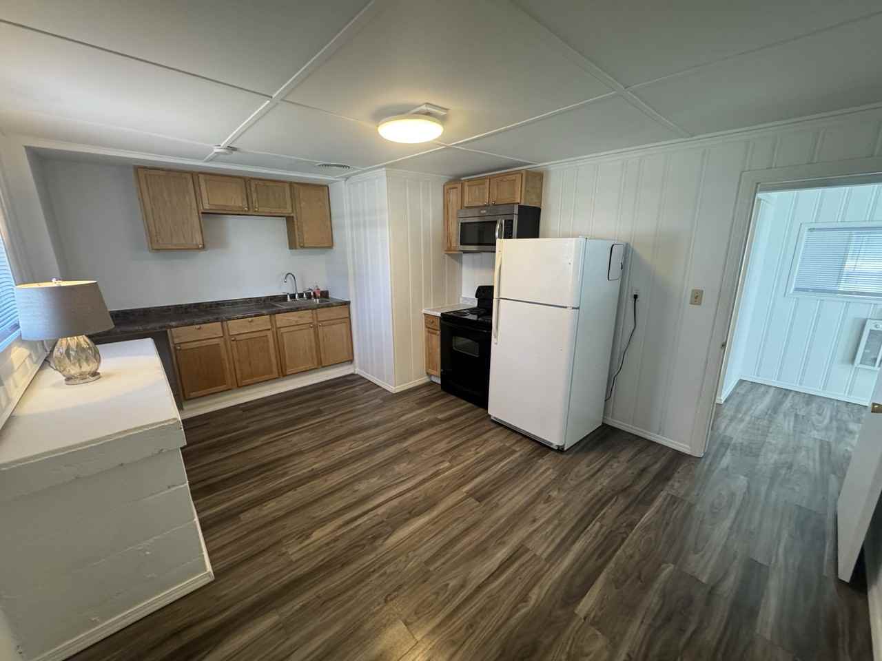 536 W Main St #1 - Photo 5 of 11