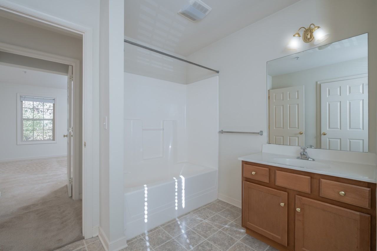 523 Talon Dr - Photo 7 of 15