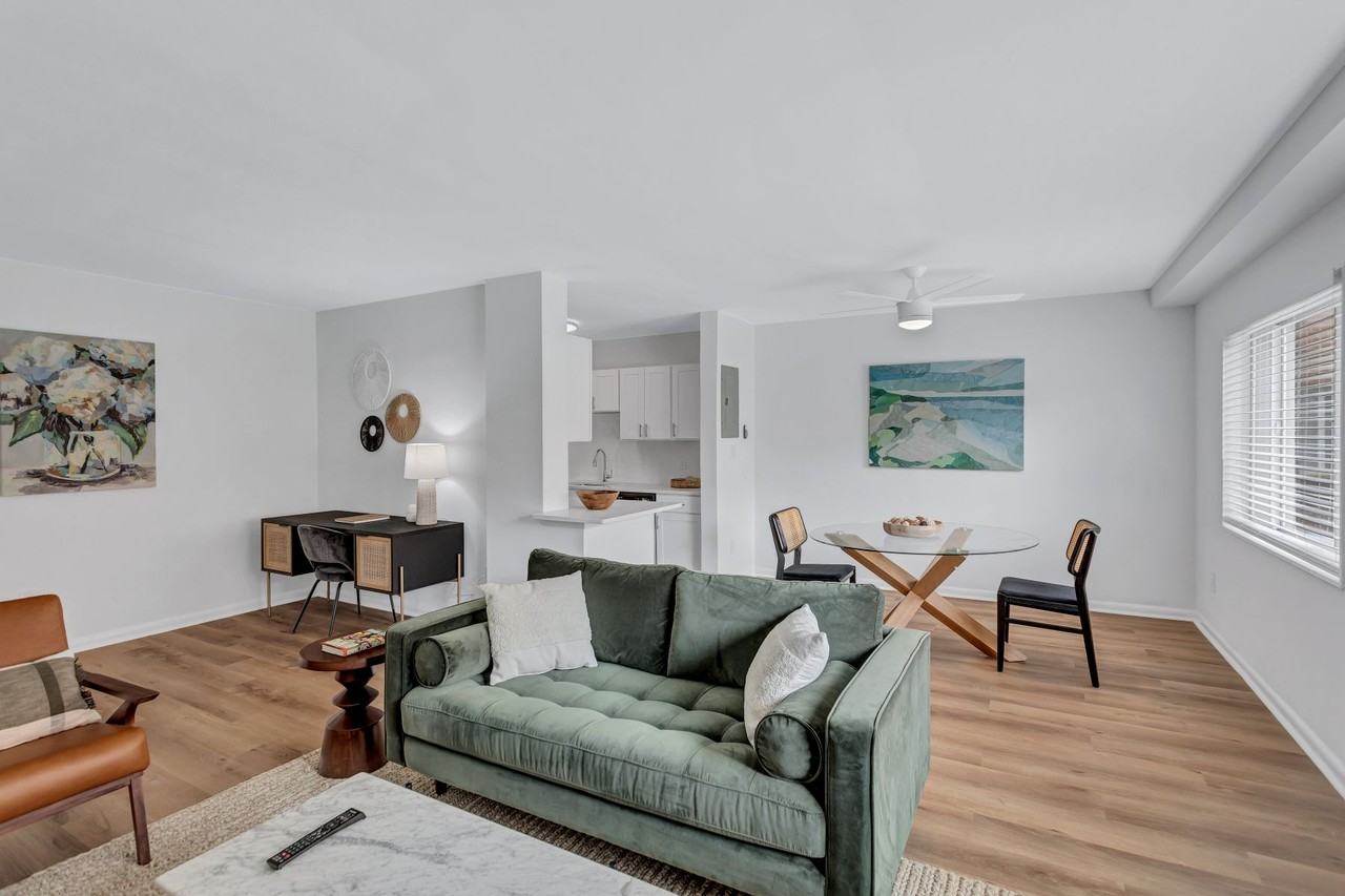 955 South Columbus Street #512 - Photo 4 of 8