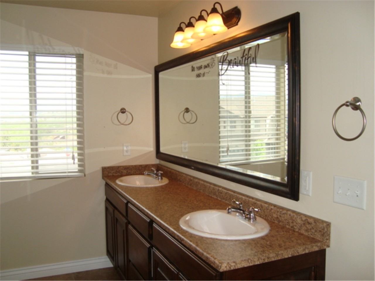 2493 N Cypress Way - Photo 5 of 7