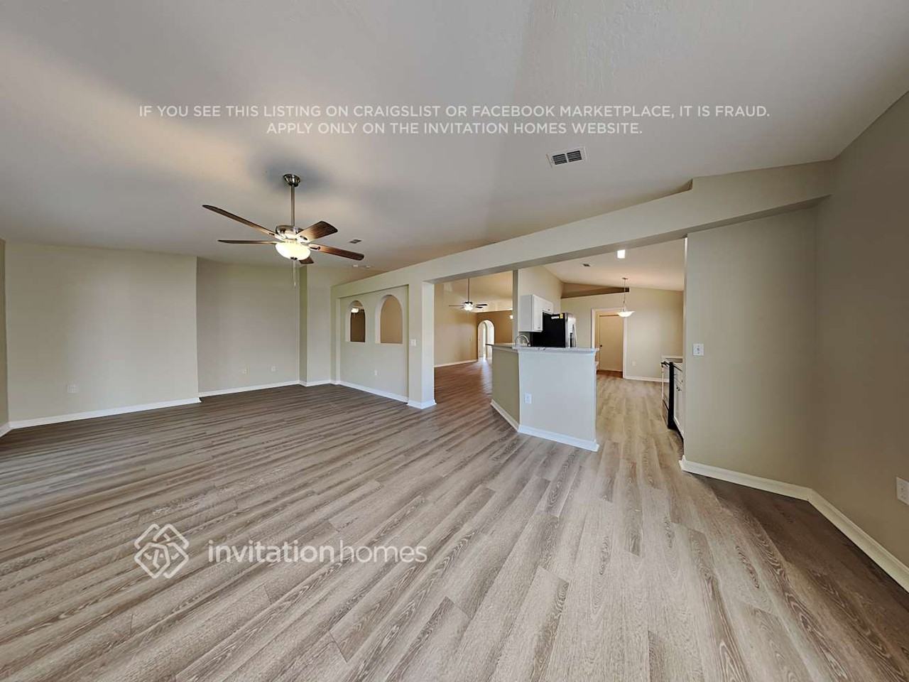 2470 Brookshire Cir - Photo 4 of 24