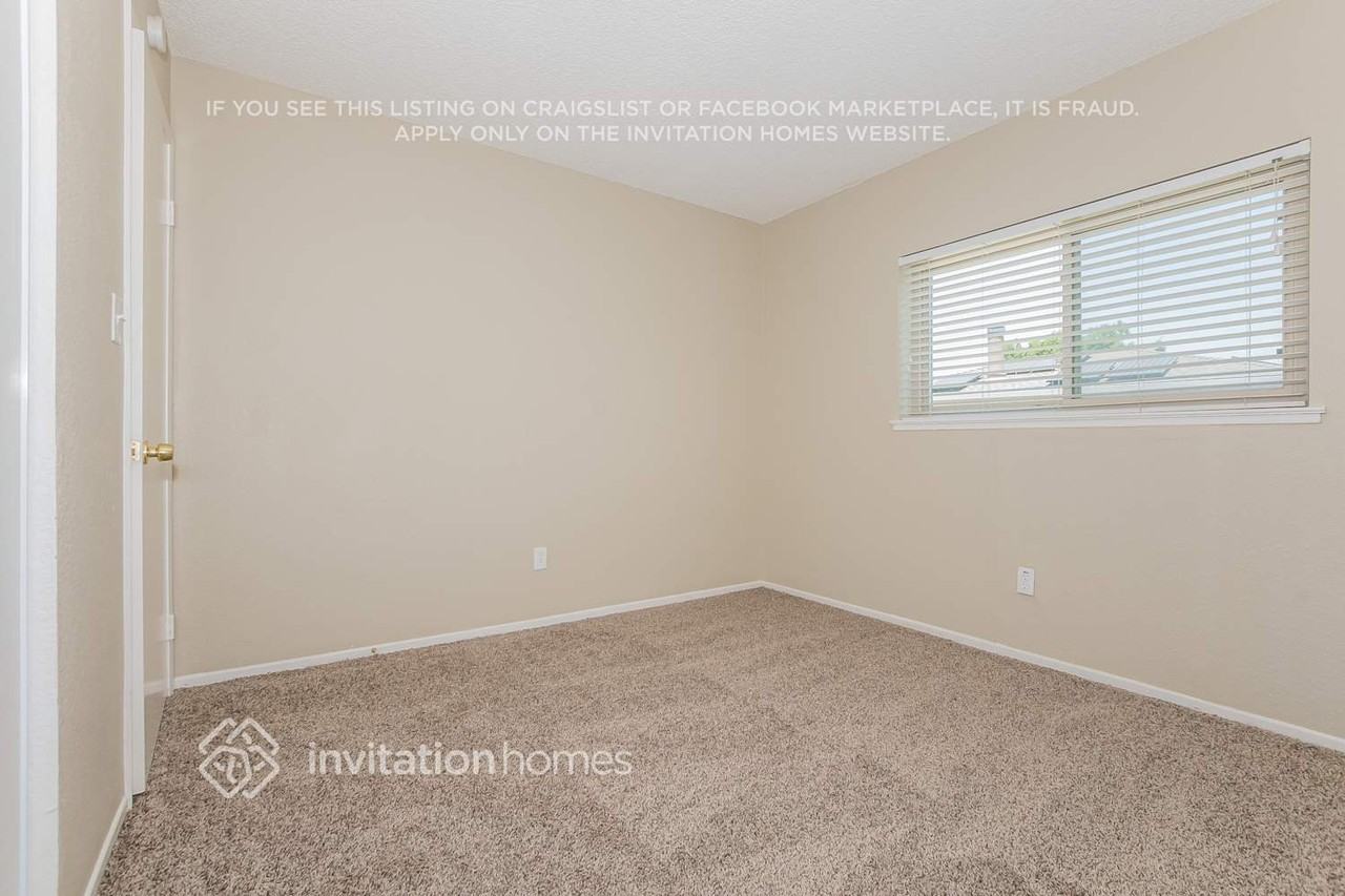 1100 Canary Ct - Photo 7 of 13