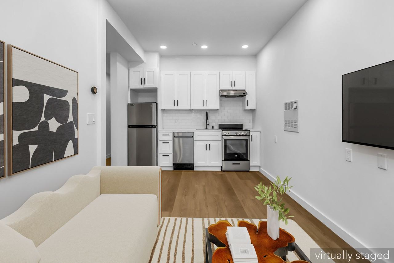 181 Bartlett - Photo 2 of 16