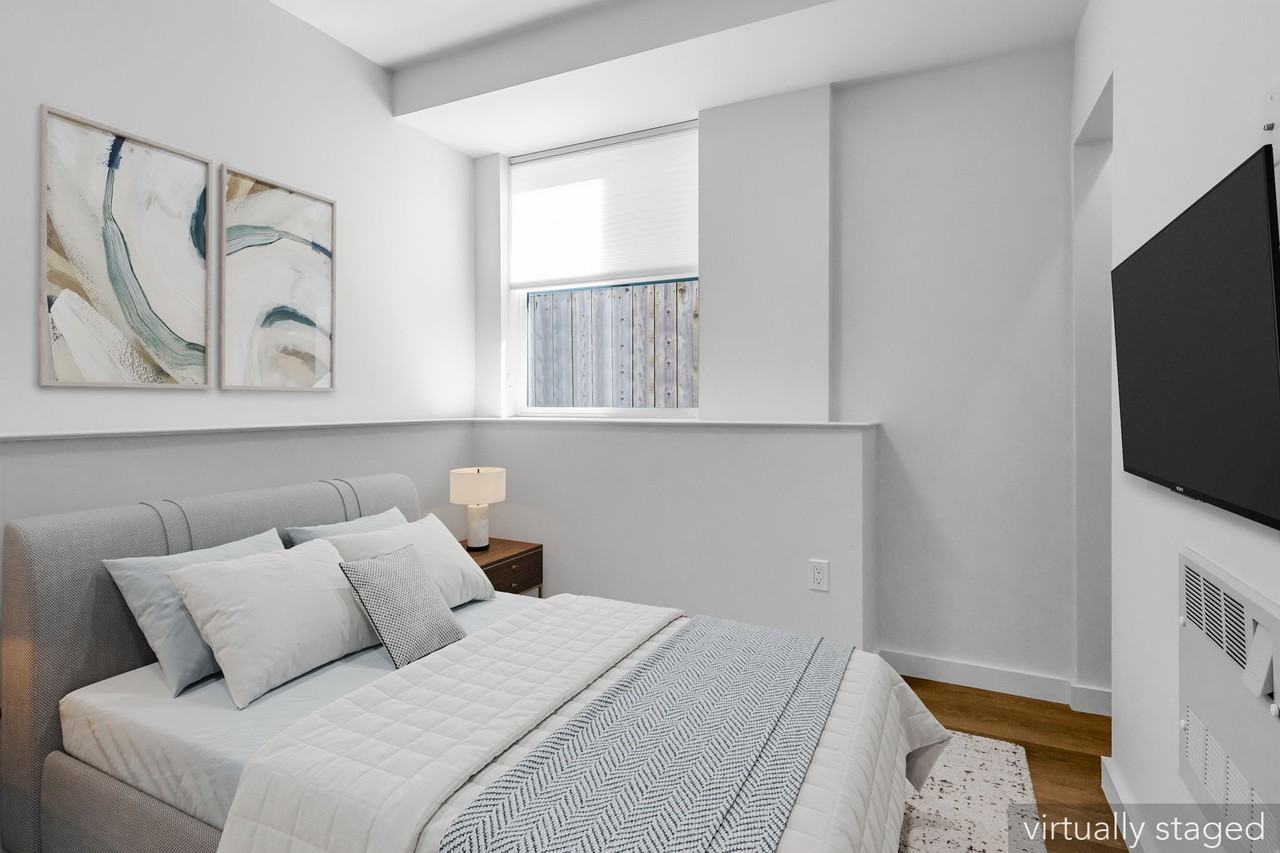 181 Bartlett - Photo 3 of 16