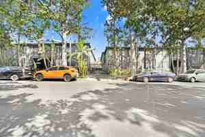 featured image of 1844 N Harvard Blvd