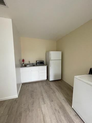 6253 Canby Avenue - Photo 2 of 14