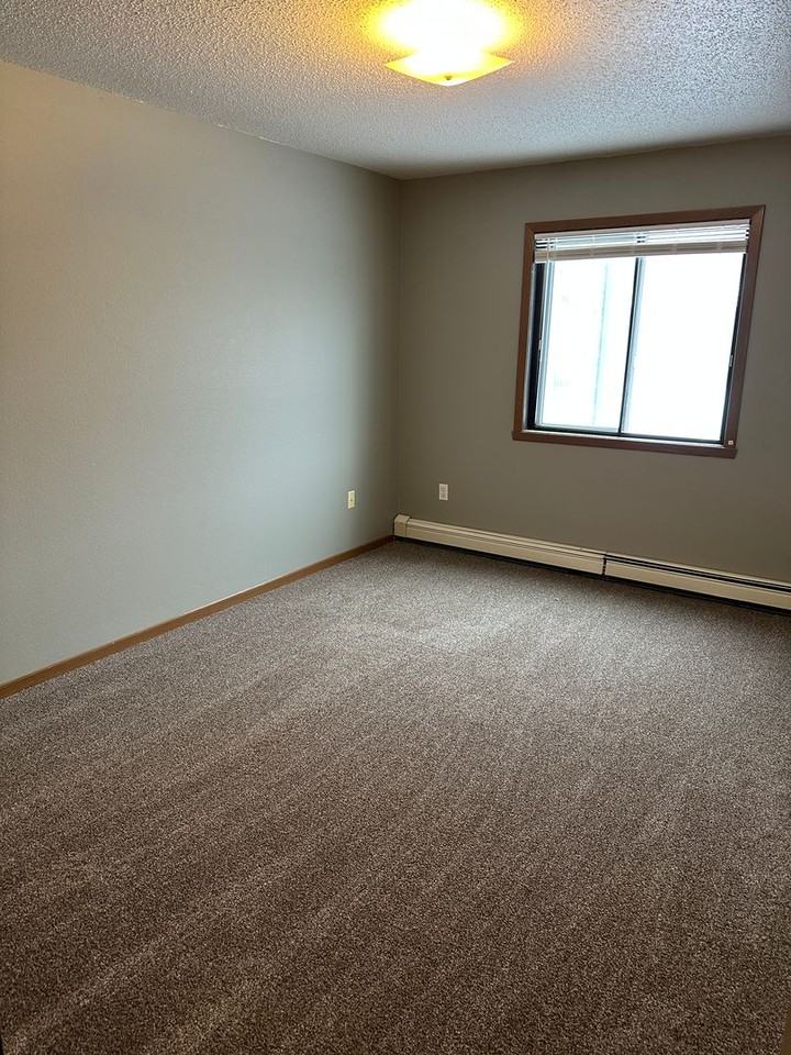 Brandy Center Apartments - Photo 6 of 15