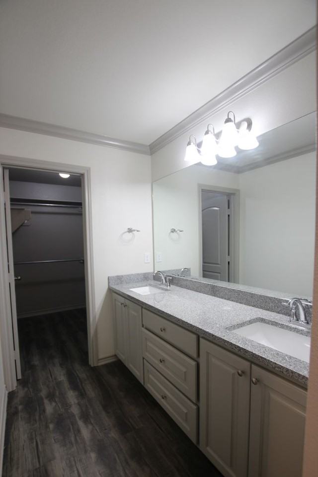 6311 Villa Rosa Way - Photo 5 of 20