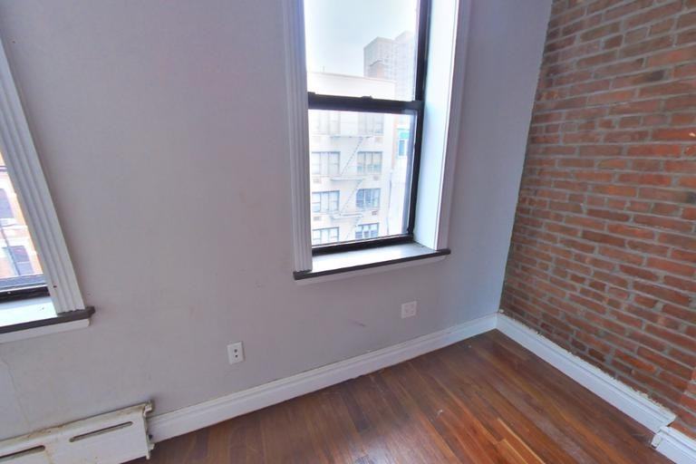 E 24th St #19 - Photo 5 of 8