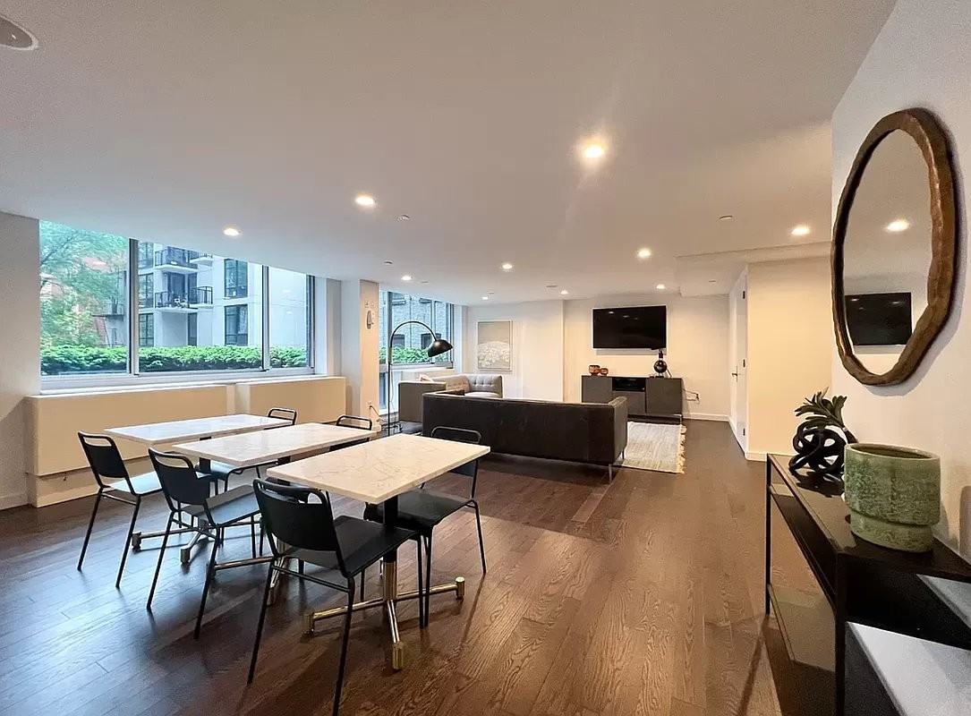 E 2nd St #2H - Photo 7 of 8