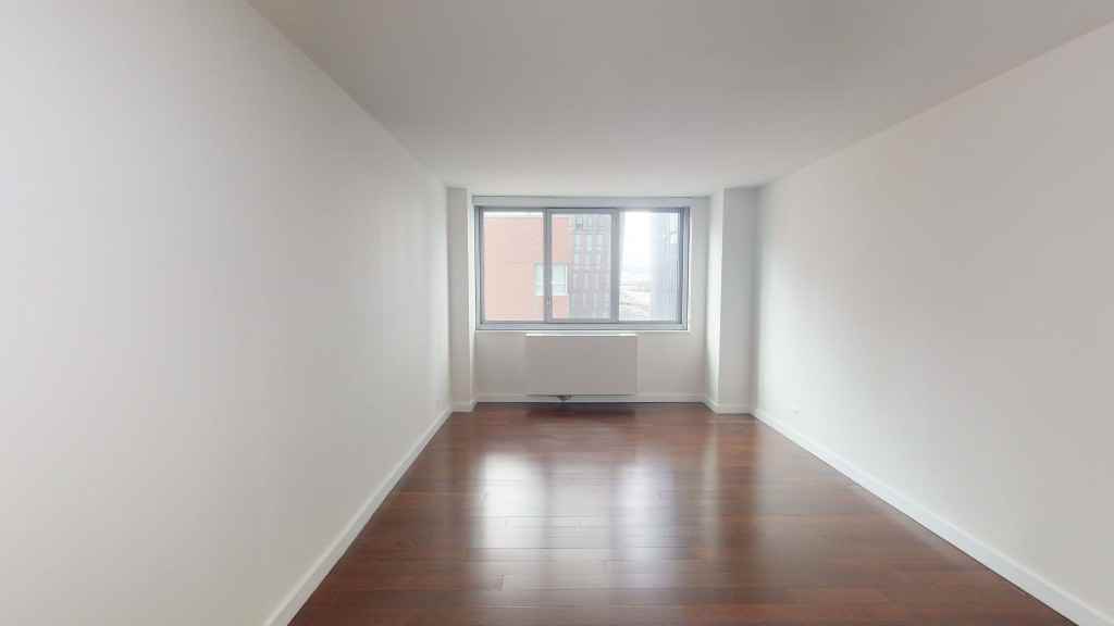 E 34th St #05C - Photo 7 of 14