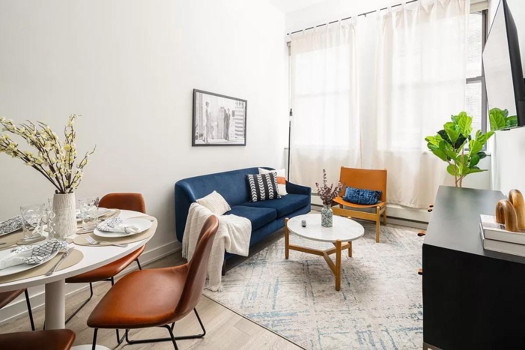 Dutch St #17M - Photo 3 of 18