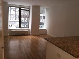 featured image of Hanover Sq #5Q