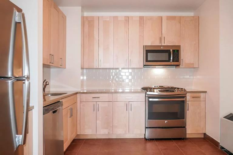 West St #2B - Photo 3 of 9