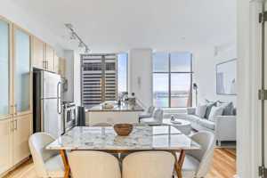 featured image of Hanover Sq #10F