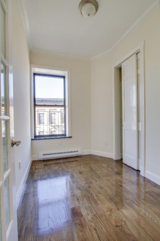 W 103rd St #3D - Photo 7 of 10