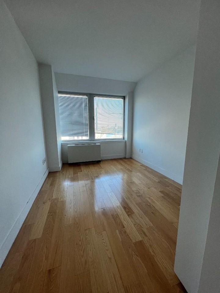 Water St #1613 - Photo 2 of 11