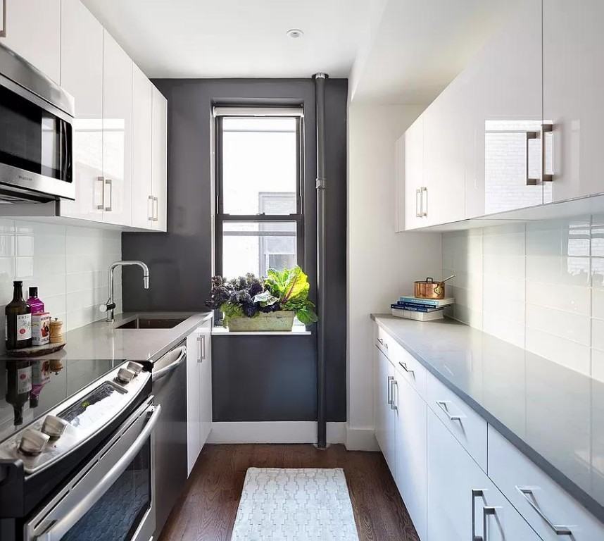 W 25th St #2N - Photo 3 of 16