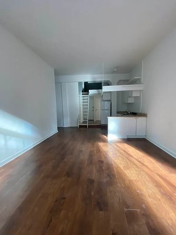 Gold St #213 - Photo 6 of 10