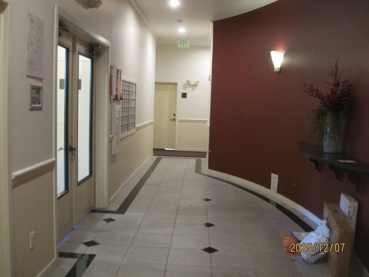 Downtown Mercer Island designed by Roger Newell - Photo 2 of 50