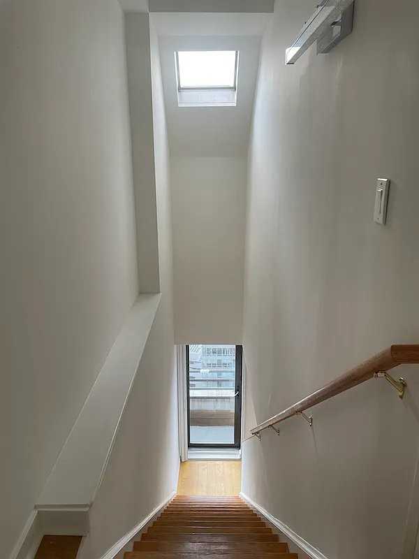 West St #19T - Photo 3 of 14