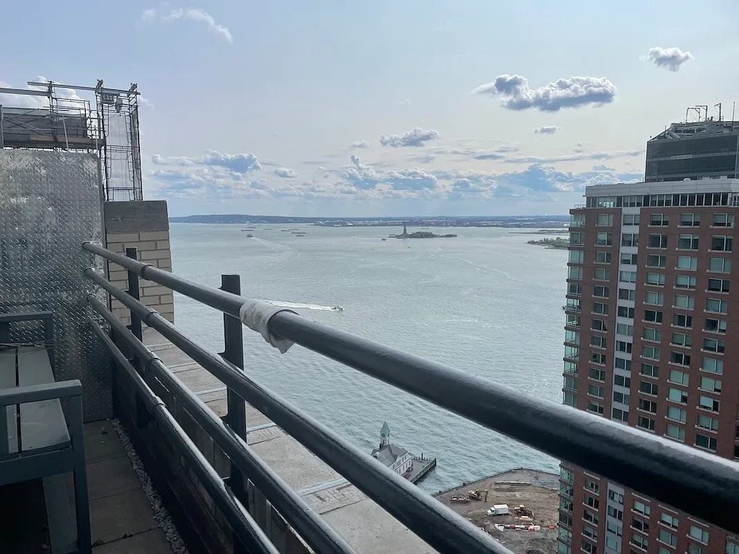 West St #19T - Photo 6 of 14