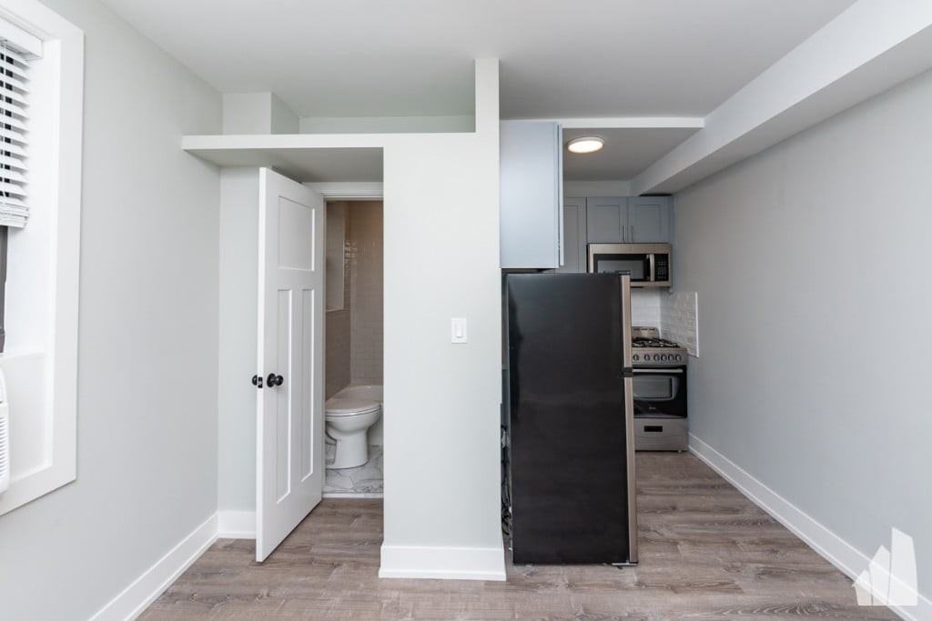 505 W Belmont Ave #7K - Photo 3 of 12