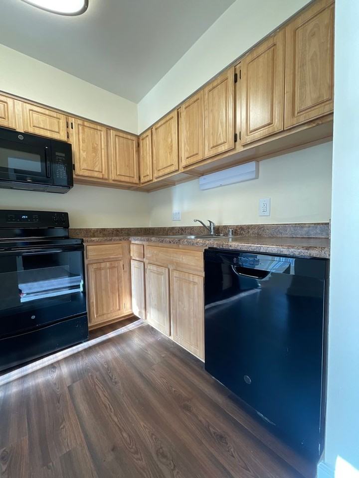 Northgate Apartments - Photo 4 of 13