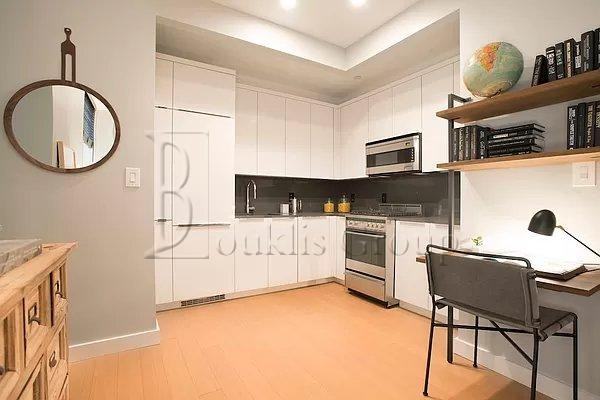 Water St #1421 - Photo 4 of 7