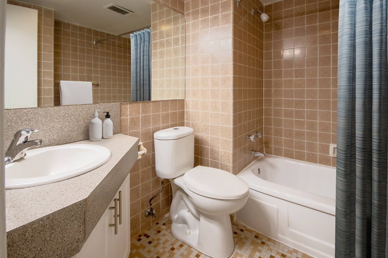 Juliana Apartments - Photo 6 of 8