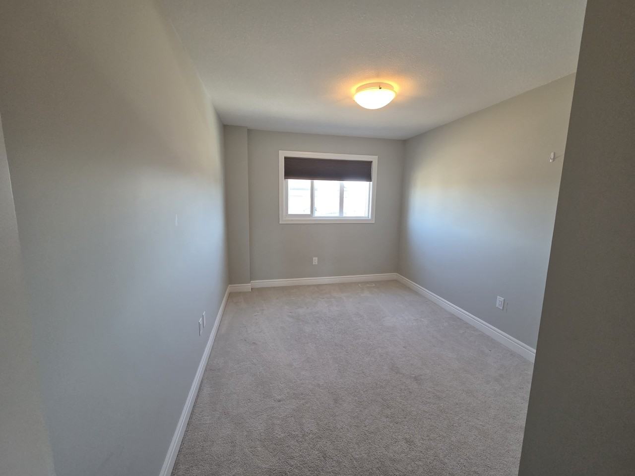 5704 Hawthorn Common - Photo 5 of 24