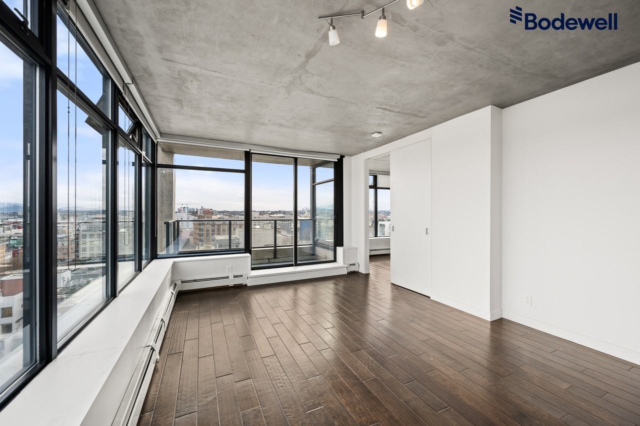 Woodwards - W32 - Photo 3 of 16