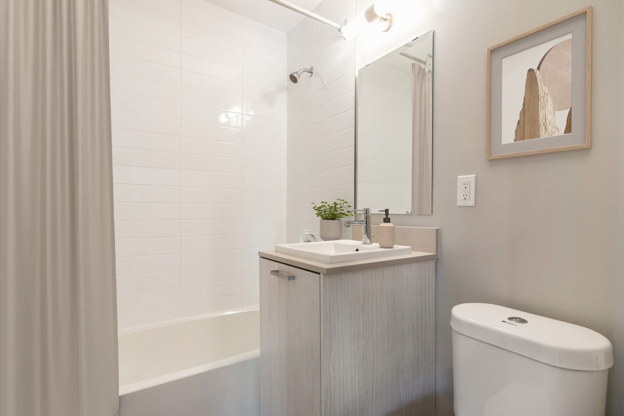 835 Roselawn - Photo 6 of 12