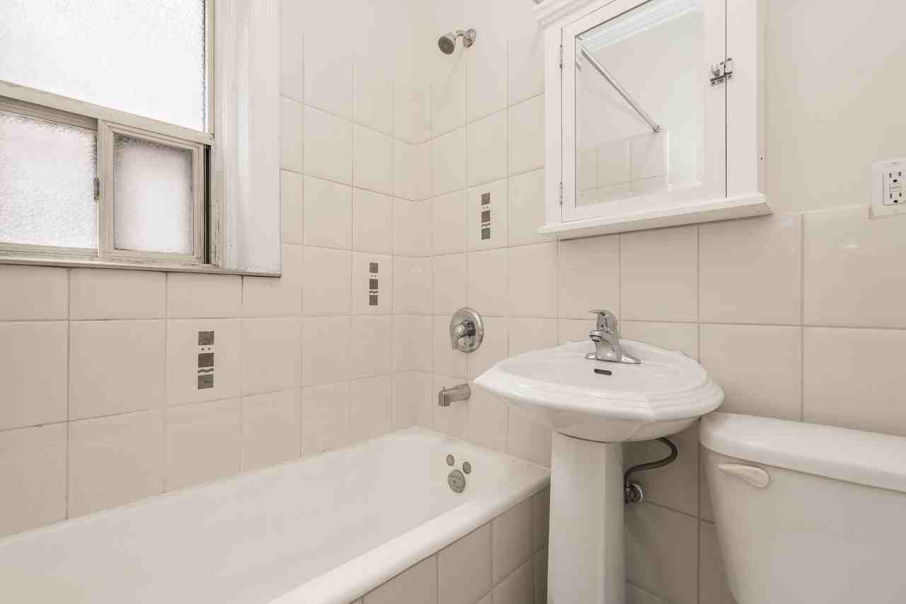 1 Claude Avenue - Photo 7 of 12