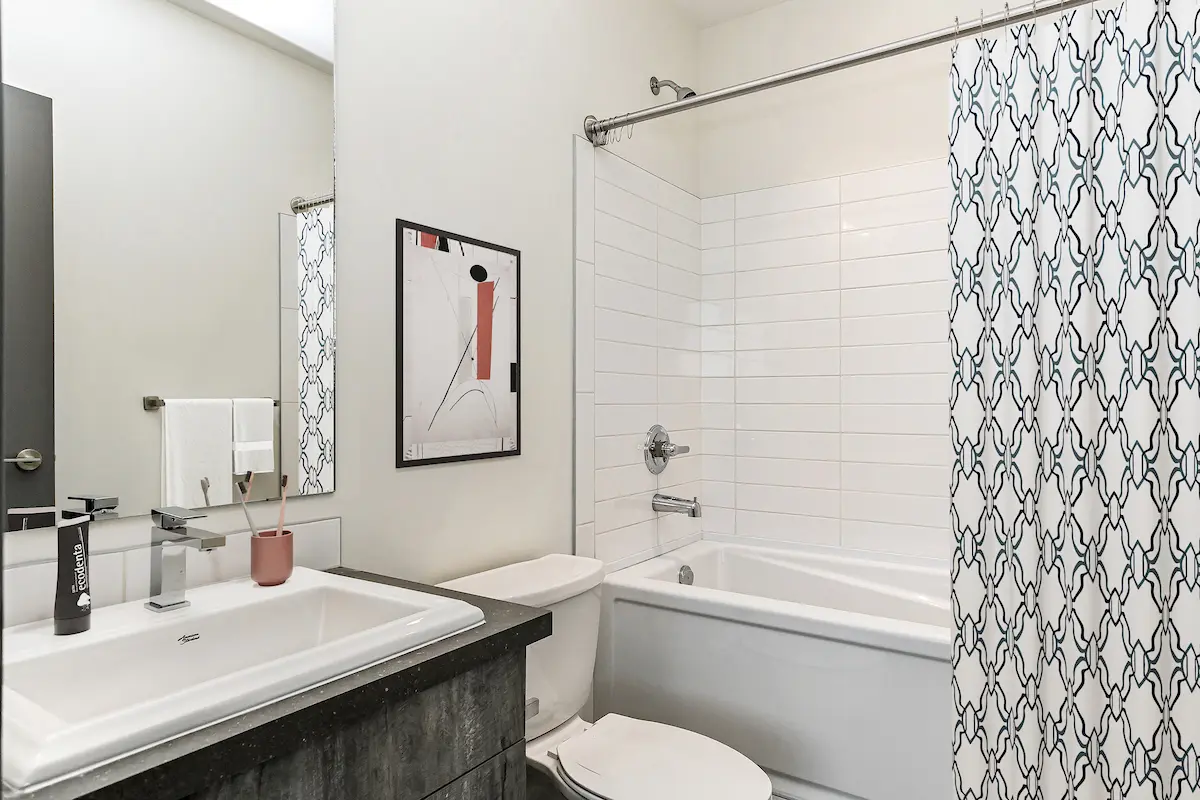 Kingsway Lofts & Apartments - Photo 7 of 16