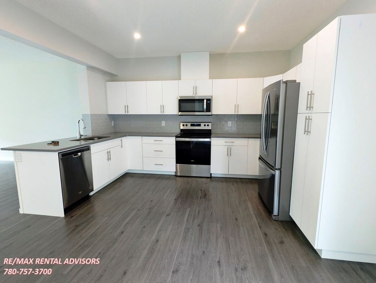 1051 Graydon Hill Blvd Sw - Photo 2 of 22