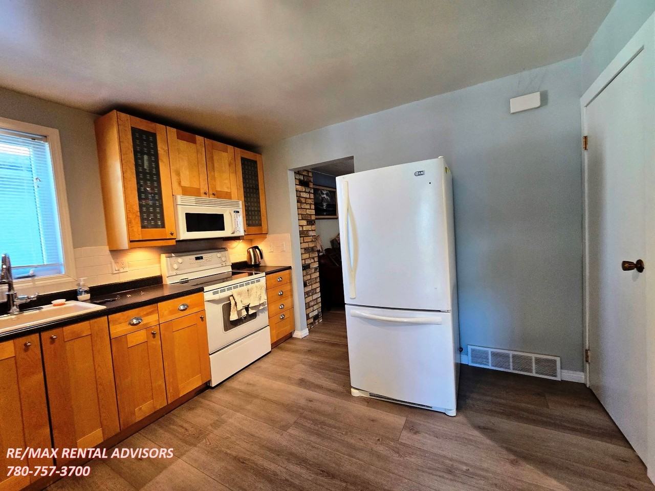 11820 65 Street Northwest - Photo 3 of 17