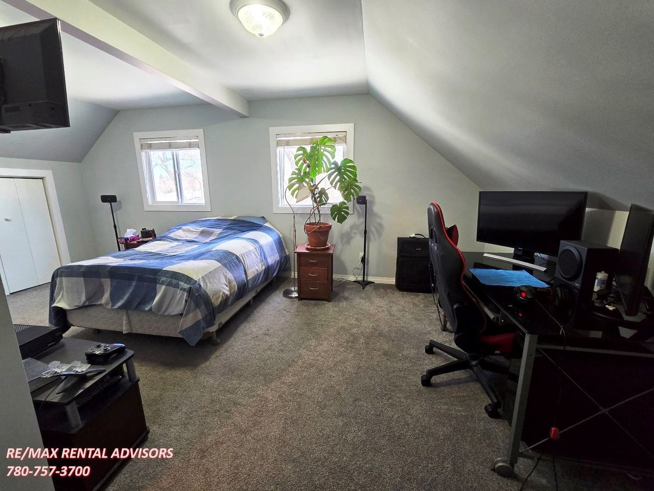 11820 65 Street Northwest - Photo 7 of 17