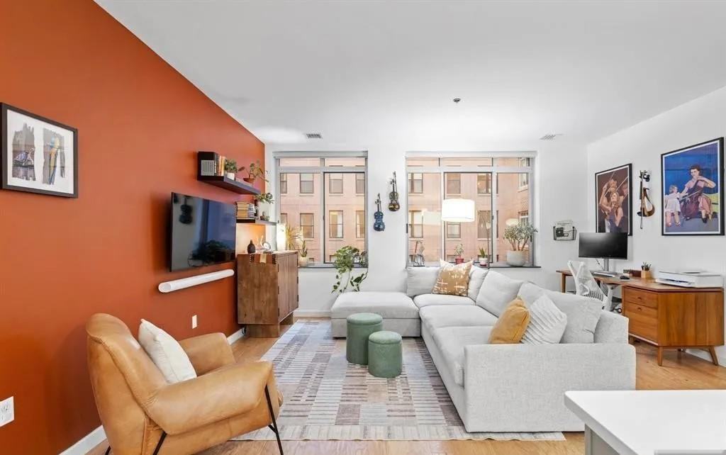 25 Mcwilliams Pl - Photo 3 of 10