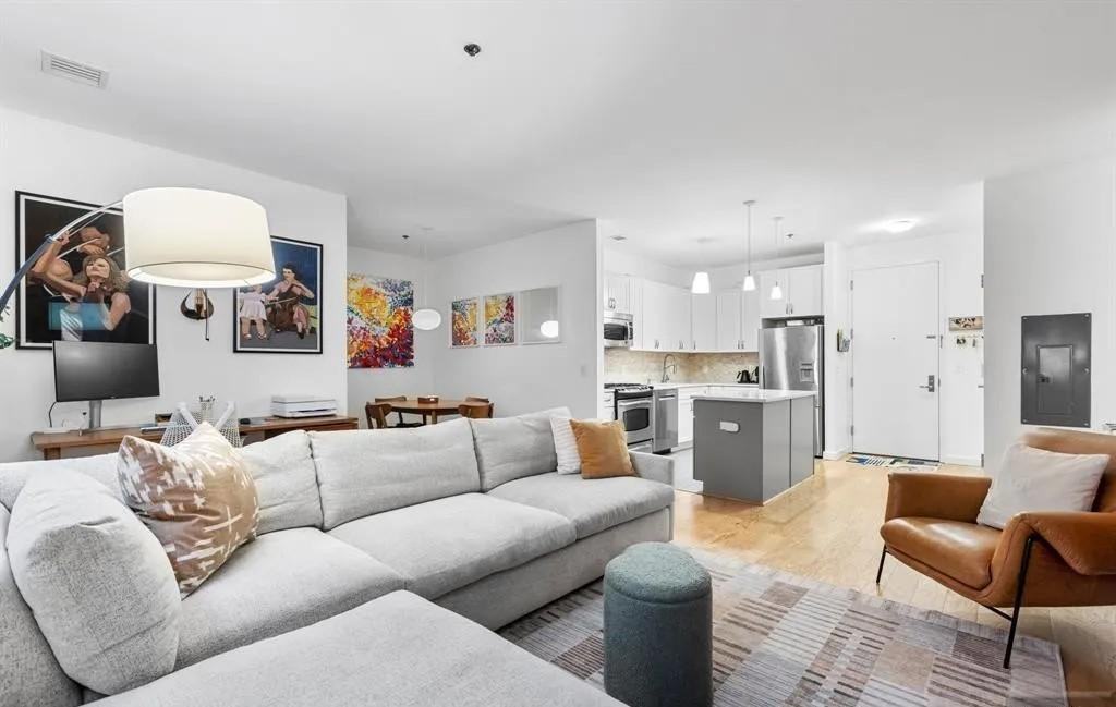 25 Mcwilliams Pl - Photo 5 of 10